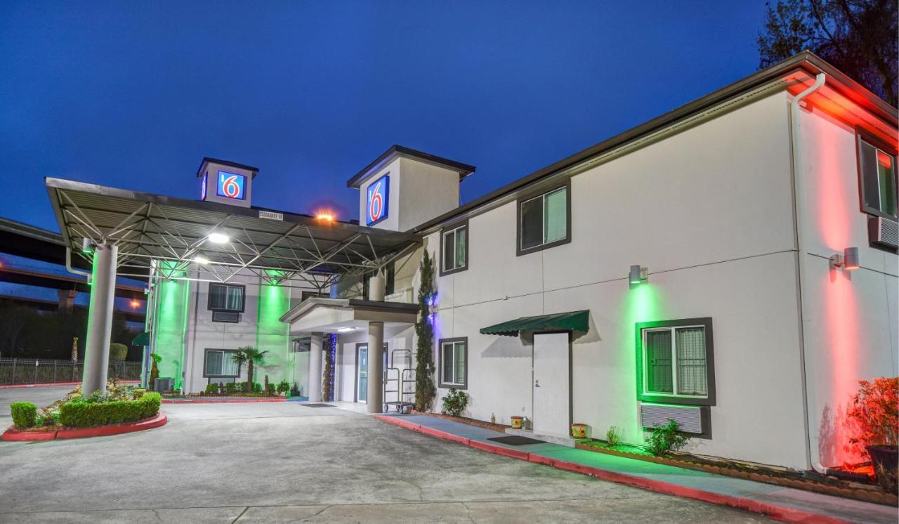 Motel 6 Humble, Tx - Houston International Airport 外观 照片