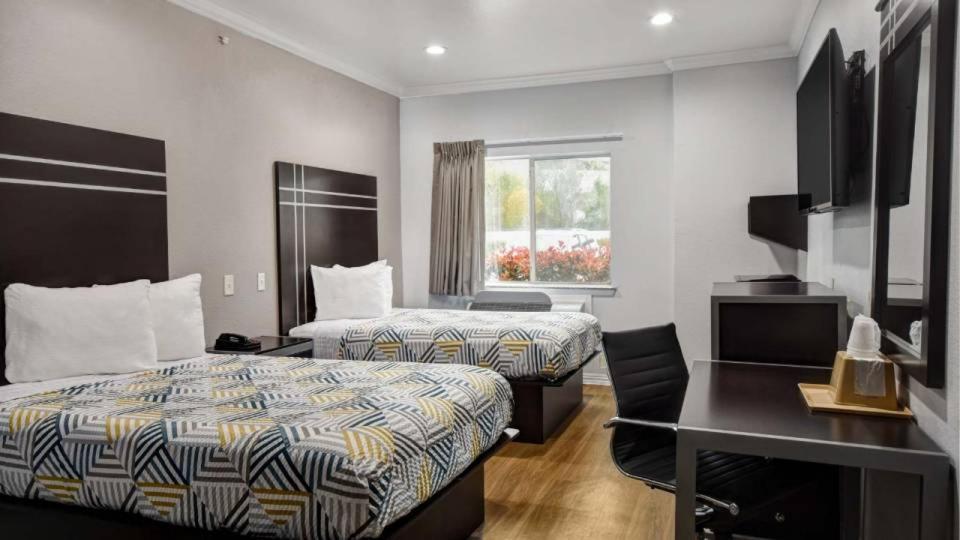 Motel 6 Humble, Tx - Houston International Airport 外观 照片