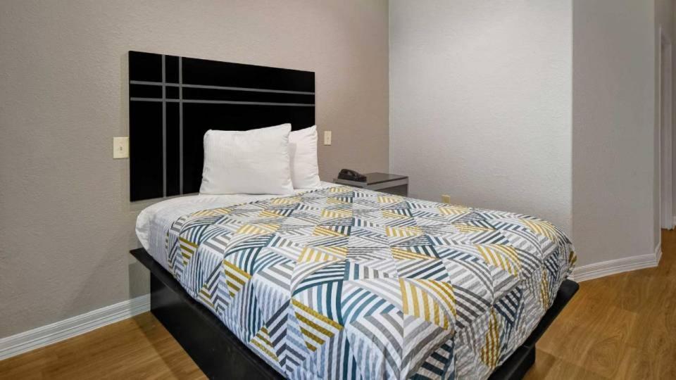 Motel 6 Humble, Tx - Houston International Airport 外观 照片